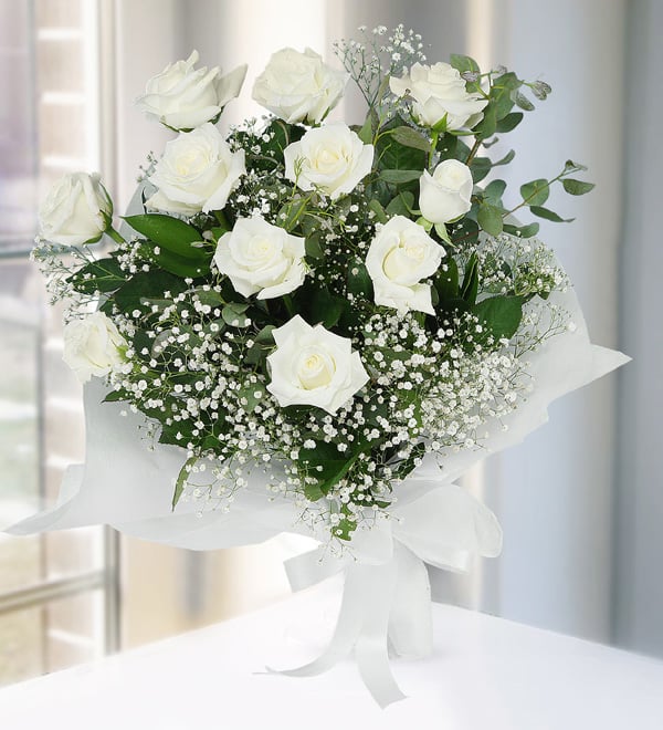 11 White Roses Bouquet