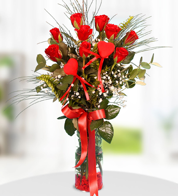 9 Red Roses in Vase with Hearts