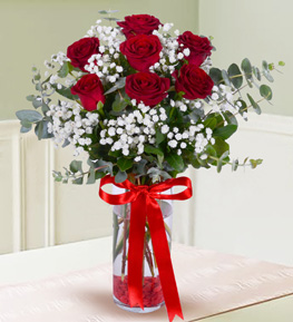 7 Elegant Red Roses
