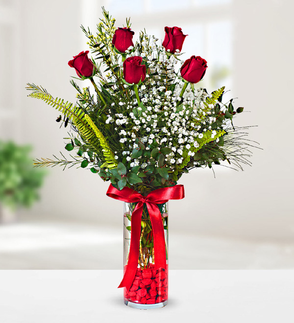 5 Red Roses in Vase