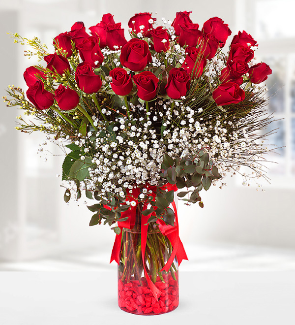 30 Red Roses in Vase (Special)