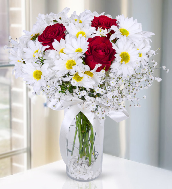 White Daisy and Rose Flower Centerpiece