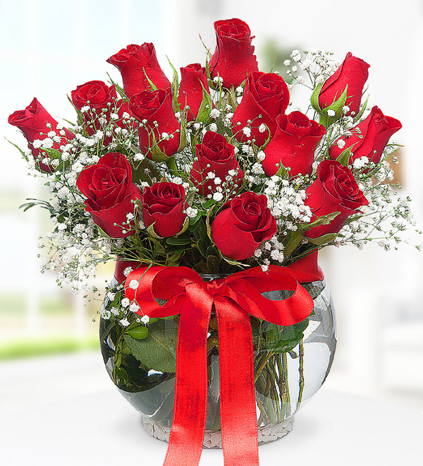 15 Red Roses in Bell Glass
