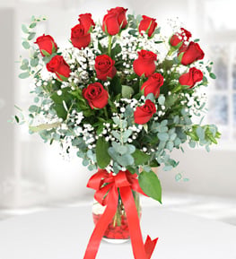 15 Red Roses in Vase (Special)