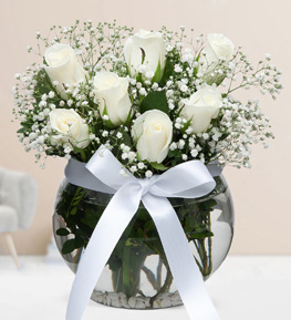 White Roses in Aquarium